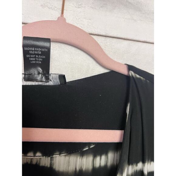 Size Medium Olivaceous Jumpsuit Black & White - Picture 4 of 5